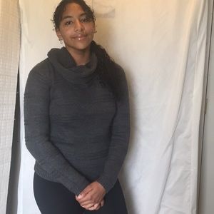 Grey Worthington sweater